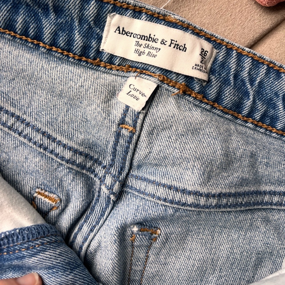 SOLD A&F jeans x2. Size 0 & 2